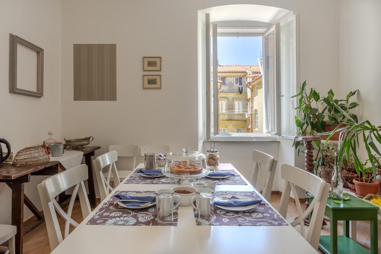 Citta Del Capo Hotel Триест Екстериор снимка